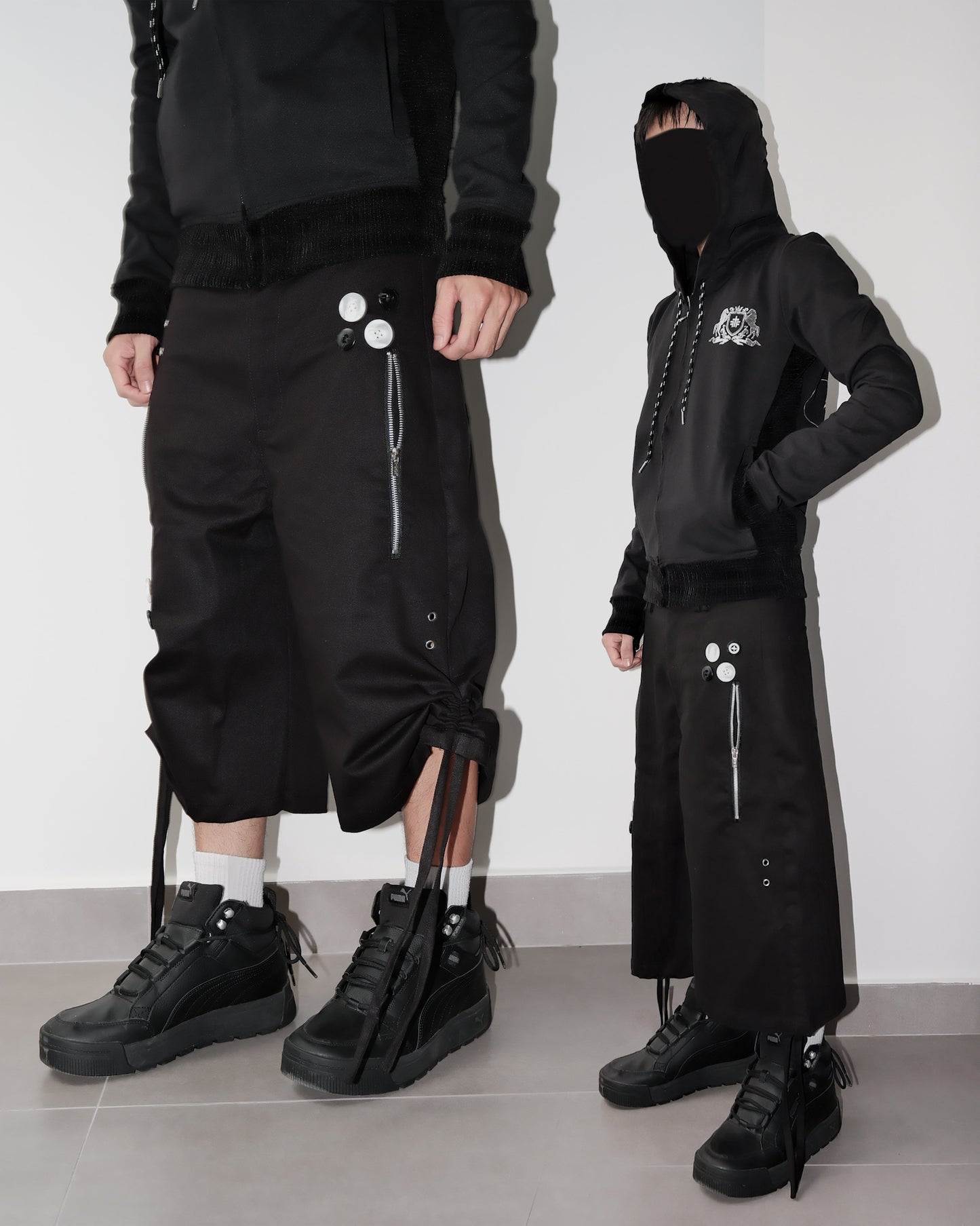 BLACK COFFIN SHORTS