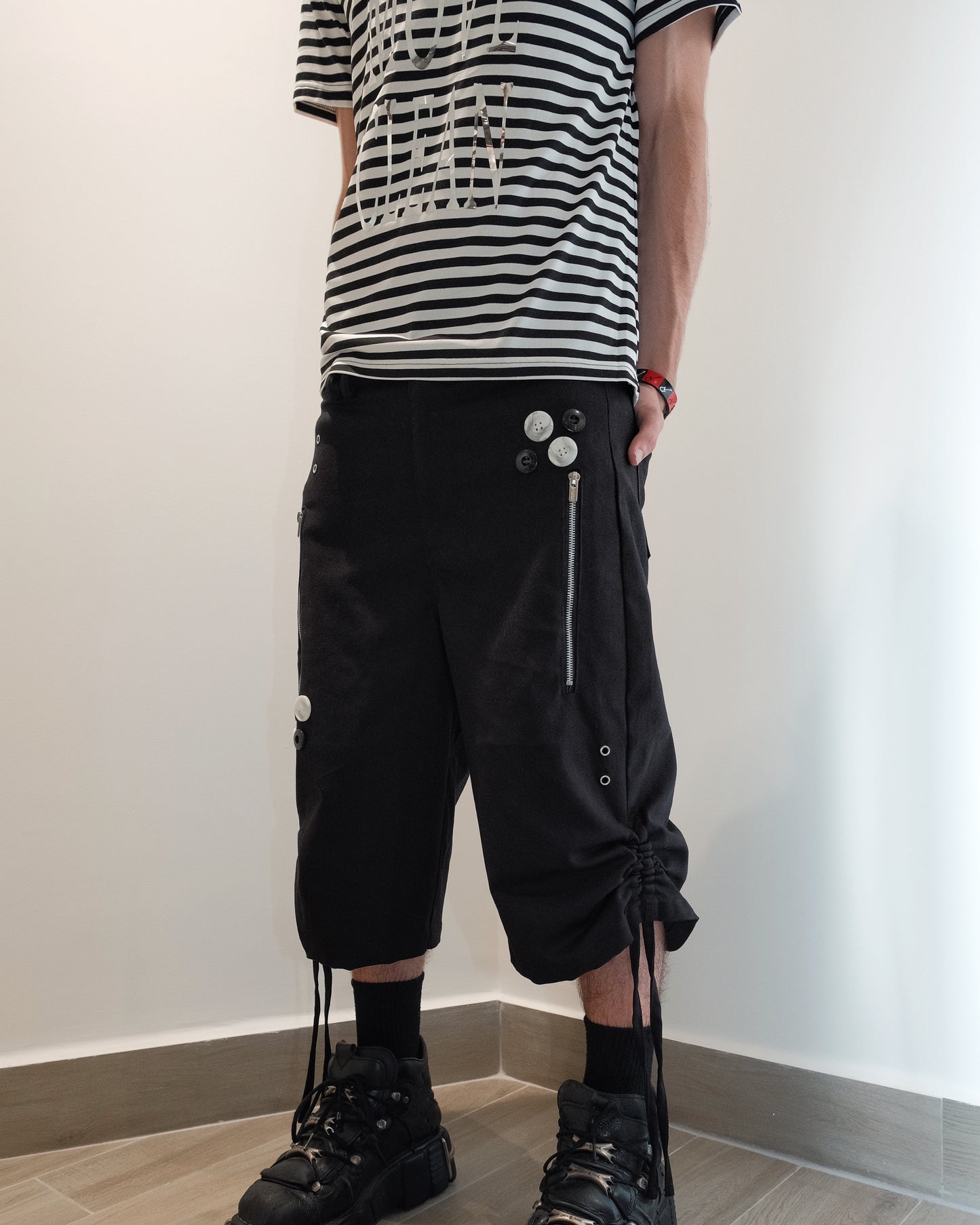 BLACK COFFIN SHORTS